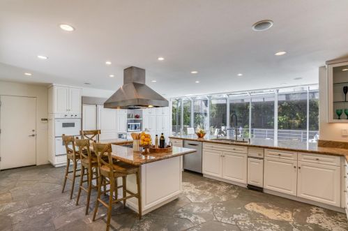 16260 Mireval Rd, Los Gatos CA  95030-7555 exterior