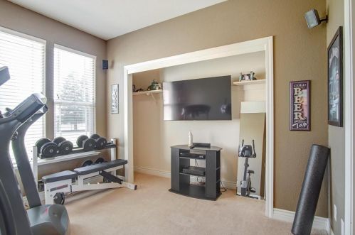 5890 Yuste Ln, Hollister CA  95023-9538 exterior