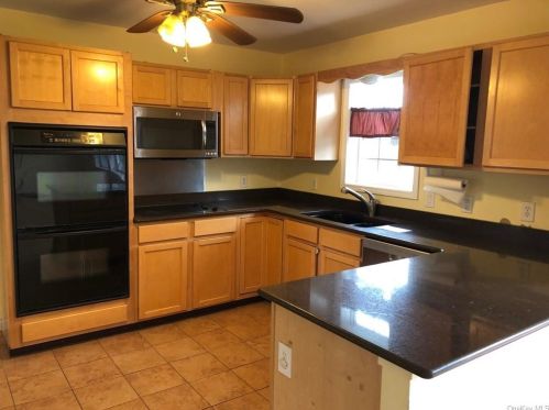 45 Frog Hollow Rd, Poughquag NY  12570-5710 exterior