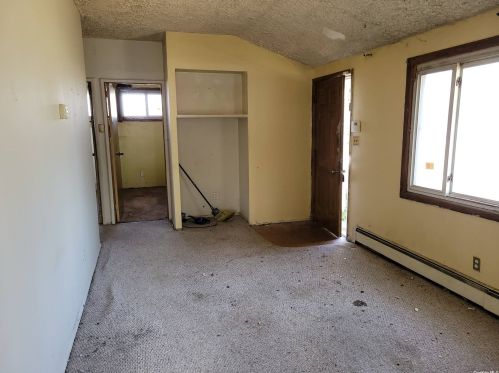 14 Nicoll Ave, Central Islip NY  11722-3135 exterior