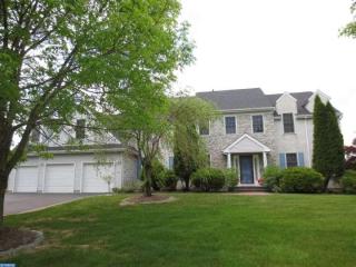 14 Kinglet Dr, East Windsor NJ  08512-2127 exterior