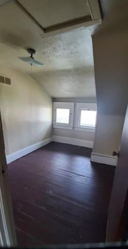 5 Laurel Ave, New Castle PA  16101-2353 exterior