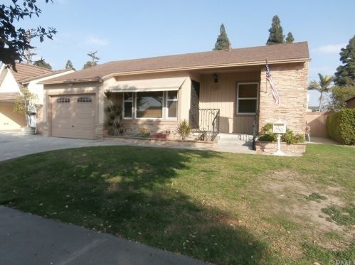 5242 Fidler Ave, Lakewood, CA 90712-2708