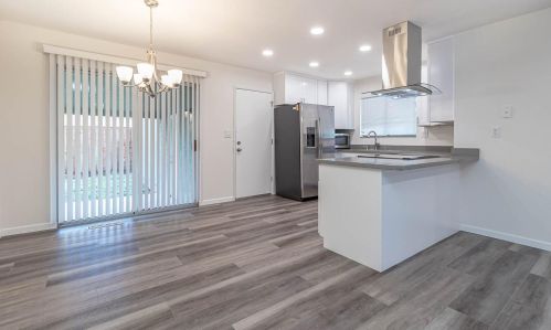 2485 Hampton Way, Turlock CA  95382-0733 exterior