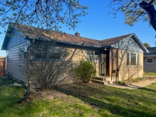 5412 103rd St, Milwaukee, WI 53225-3203