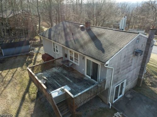 26 Hillsdale Dr, Wantage NJ  07461-4026 exterior