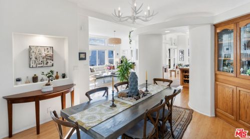 154 Navajo Ln, Topanga CA  90290-4451 exterior