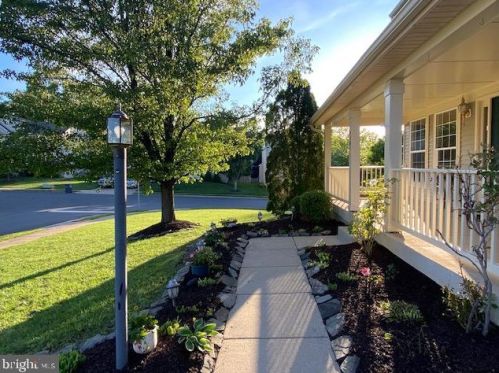 9801 Nugget Ct, Bristow, VA 20136-2430