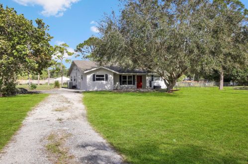 11479 Sunset Blvd, West Palm Beach, FL 33411-8821