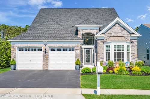 252 Ambermist Way, Lacey, NJ 08731