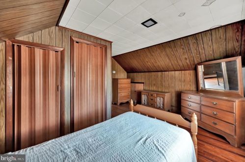 121 Charles Ave, Hanover PA 17331-3337 exterior