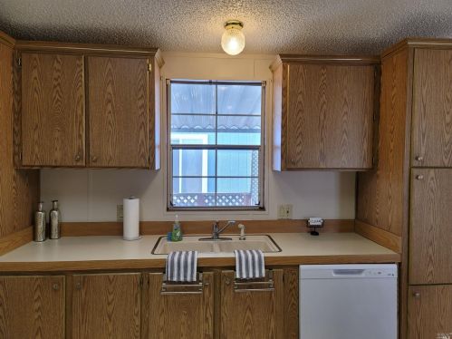 1126 Broadleaf Ln, Windsor CA  95492-9318 exterior