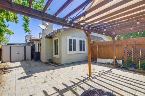 2542 Euclid Ave, San Diego CA 92105-2923 exterior