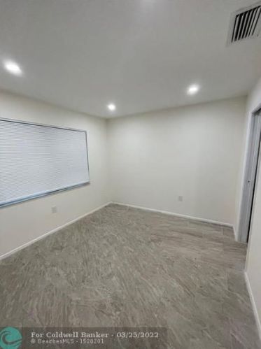 9667 15 Ct, Hollywood FL 33024-4429 exterior