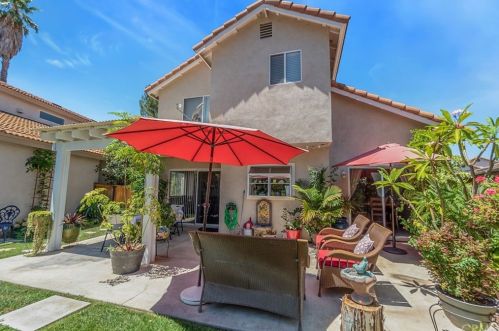 6742 Dove Ln, Riverside CA  92506-5000 exterior