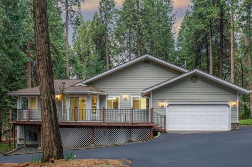 13390 Little Meadow Ct, Grass Valley, CA 95945-9057