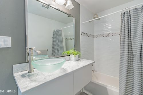 1106 12 St, Phoenix AZ 85086-7448 exterior