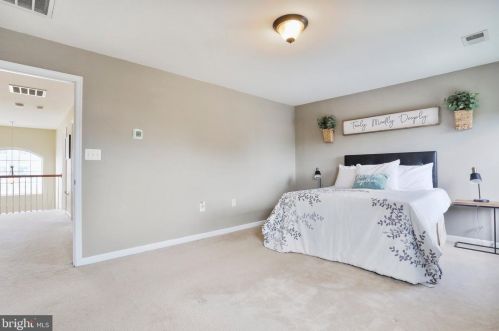 214 Union Ridge Dr, Charles Town WV  25414-4950 exterior