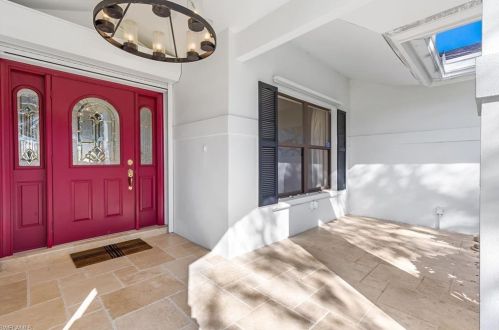 2516 Kings Lake Blvd, Naples FL  34112-5400 exterior