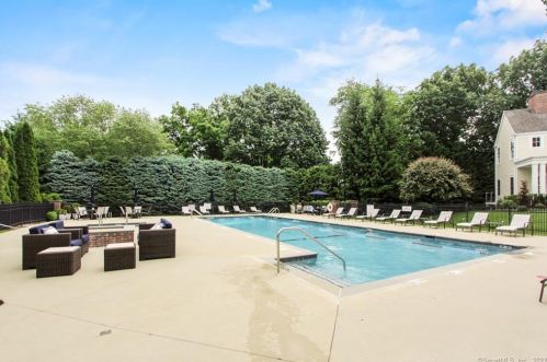 77 Havemeyer Ln, Stamford CT  06902-2153 exterior