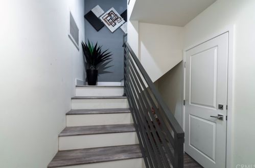 6160 Pacific Coast Hwy, Redondo Beach CA  90277-5907 exterior