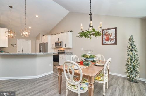 1201 Happy Ridge Dr, Front Royal VA  22630 exterior