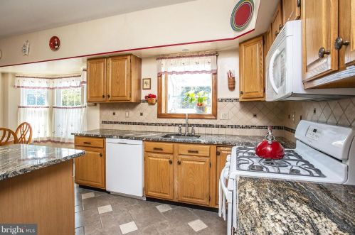 109 Joan Dr, Collegeville PA  19426-1958 exterior