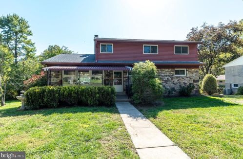 713 Edgewood Rd, Norristown, PA 19406-3503