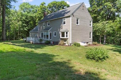 605 Broad Swamp Rd, Cheshire, CT 06410-2918