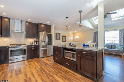 38 Cross Rd, Greystone Park NJ 07950-3207 exterior