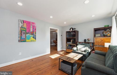 15108 Costa Dr, Woodbridge VA  22193-1647 exterior