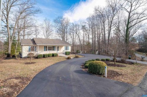 425 Westwood Rd, Stanardsville VA  22973-3063 exterior