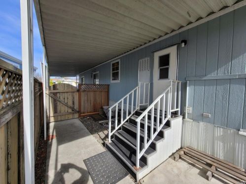 1126 Broadleaf Ln, Windsor CA  95492-9318 exterior