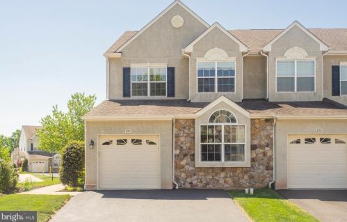 100 Sand Trap Ct, Norristown, PA 19403-3400