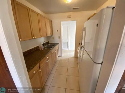 717 57th St, West Palm Beach FL  33407-2515 exterior