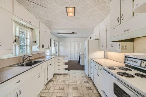 327 Taft Ave, El Cajon CA  92020-4623 exterior