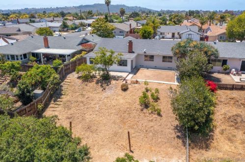 6227 Buisson St, San Diego CA 92122-2246 exterior