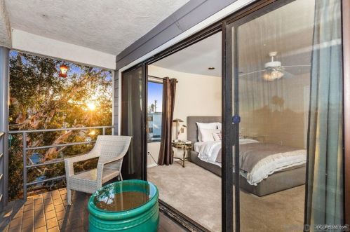 3802 Crown Pt Dr, San Diego CA 92109-6711 exterior