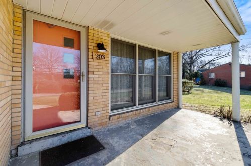 203 Indian Dr, Pittsburgh, PA 15238-1222