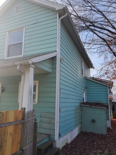 218 Home St, New Castle, PA 16101-4643