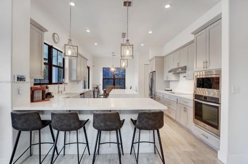 8297 28th St, Hollywood FL  33024-3187 exterior