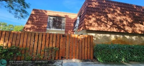 3100 Spanish Wells Dr, Delray Beach FL  33445-6701 exterior
