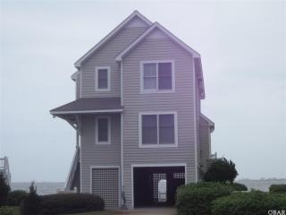 33 Sailfish Dr, Fort Raleigh City, NC 27954-9410