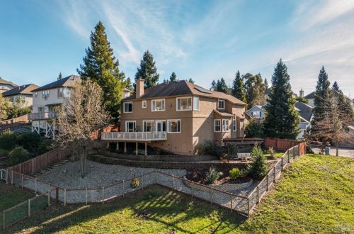 5877 Mountain Hawk Dr, Santa Rosa, CA 95409-4358