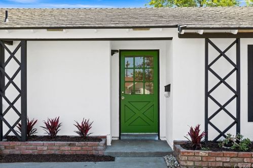 5720 Wisteria Dr, Riverside CA  92504-1533 exterior