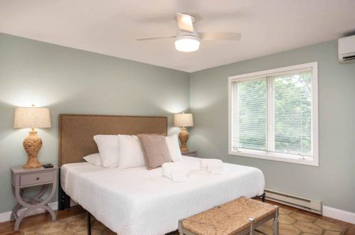 18 Hampson Ave, Marthas Vineyard MA  02568-2937 exterior