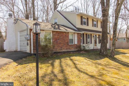 114 State St, Lansdale, PA 19446-5229