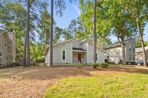 326 Whipple Tree Ln, Fayetteville, NC 28314-1075