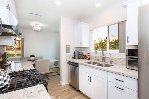 2647 Angela St, Simi Valley CA  93065-2605 exterior