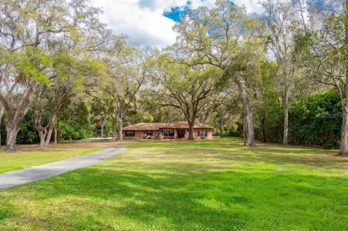 8440 Wildflower Dr, Brooksville FL  34602-5481 exterior